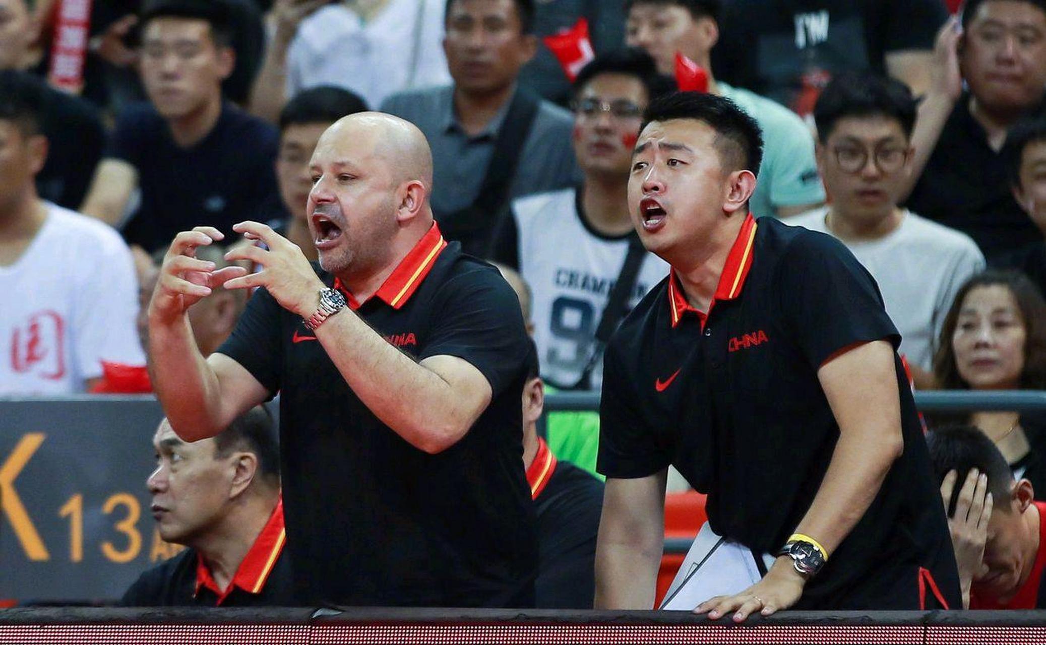 亚眠球队客场取得惊人逆转胜利 亚眠球队客场取得惊人逆转胜利