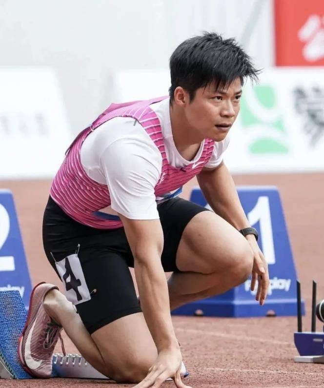 田径项目再现壮举,选手逆风破浪夺冠 田径项目再现壮举,选手逆风破浪夺冠