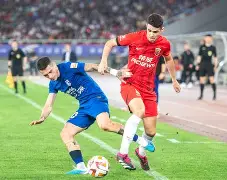 尼姆客场战胜沙托鲁,取得连胜 尼姆客场战胜沙托鲁,取得连胜