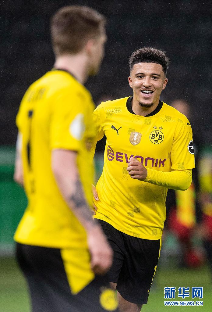 多特蒙德队备战新赛季,力争夺冠荣耀 多特蒙德队备战新赛季,力争夺冠荣耀