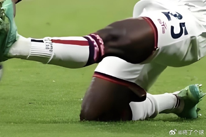 卡利亚里主场再迎失利,保级压力加大 卡利亚里主场再迎失利,保级压力加大