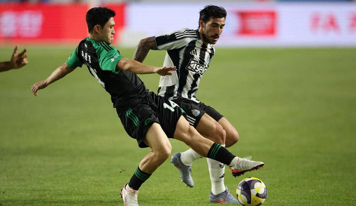 纽卡斯尔遭遇惨败,球迷怀疑俱乐部管理层 纽卡斯尔遭遇惨败,球迷怀疑俱乐部管理层