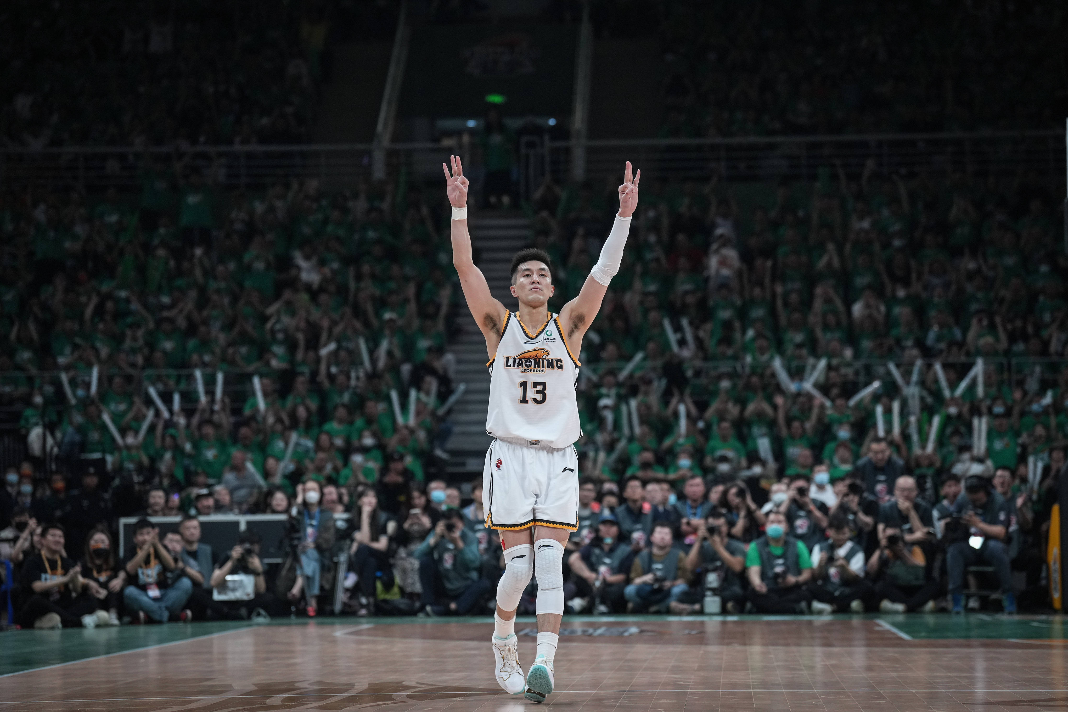 探讨卫冕冠军成功之路,实力与运气的完美组合 探讨卫冕冠军成功之路,实力与运气的完美组合